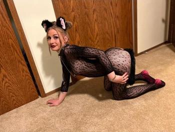 Laura , 27  female escort, Minneapolis