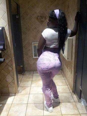 Lala, 30  female escort, Minneapolis