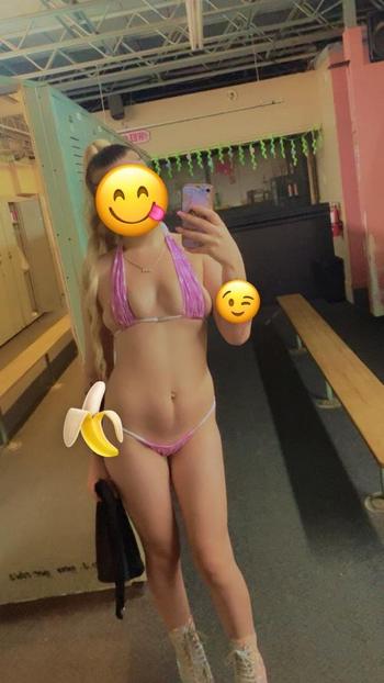Hannah, 21  female escort, Minneapolis