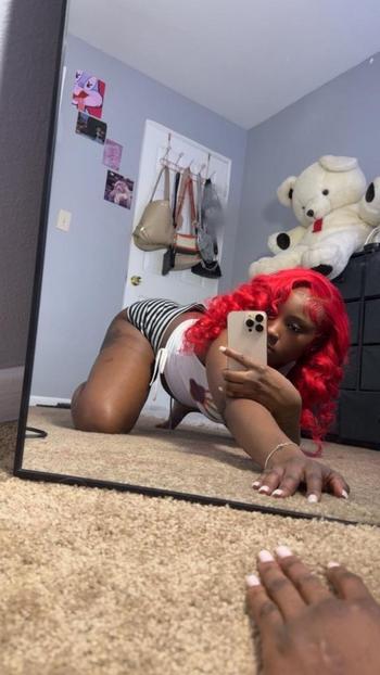 Ladybug, 25  female escort, Minneapolis